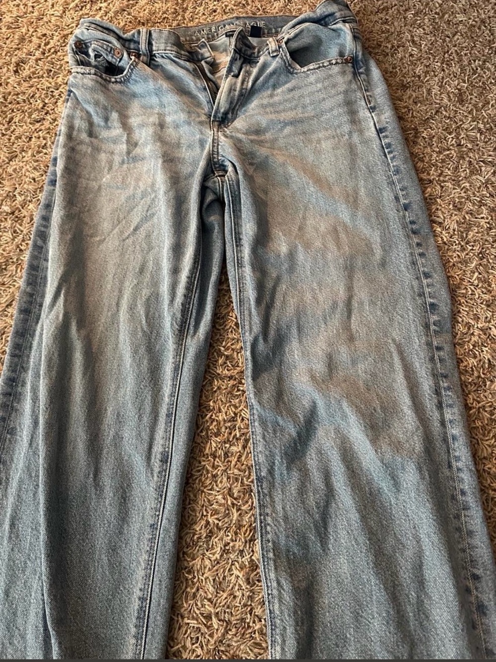 American Eagle Outfitters Light Wash Straight-Leg Jeans